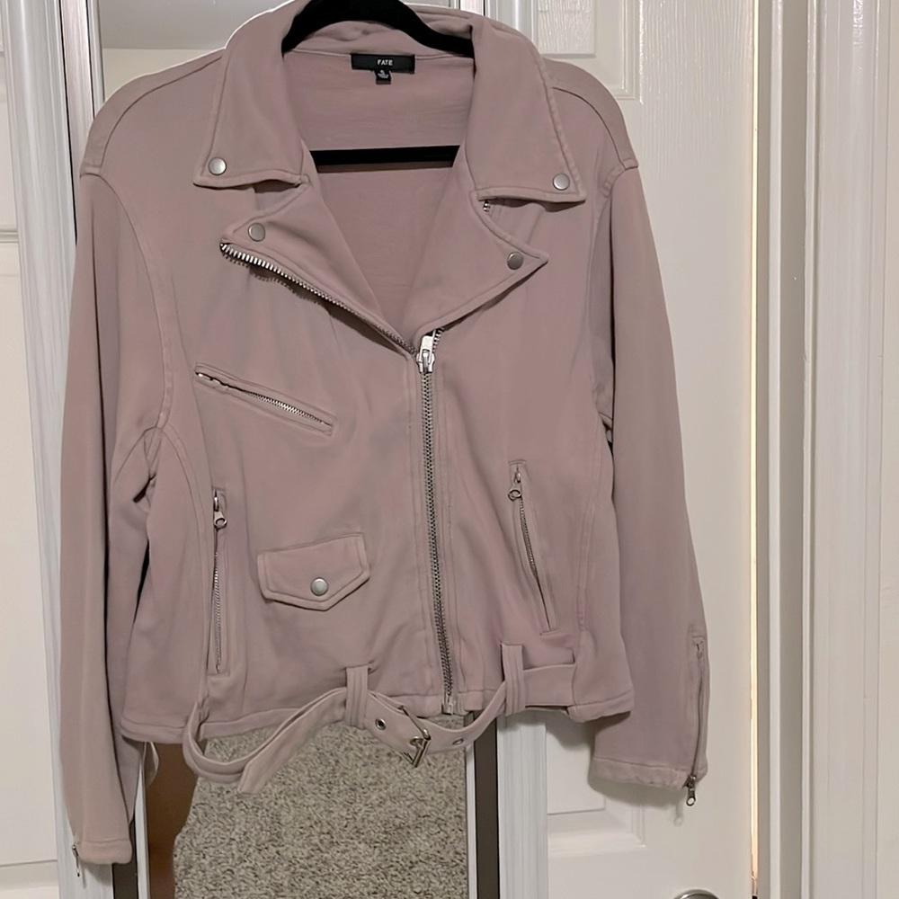 Lightweight jacket